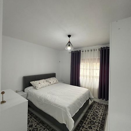 Elezi Apartment City Centre Tiranë Ngoại thất bức ảnh